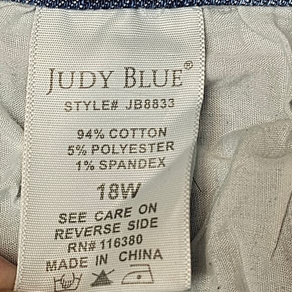 Judy Blue Women’s Mid Rise Relaxed Fit Distressed Blue Jeans Size 18W JB8833 - Picture 9 of 9